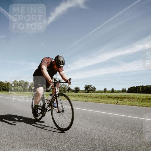 07.09.2025 - 19. Norderstedt Triathlon Michael Burmester http://msf.ph/oto/8854821 07.09.2025 12:01:28 Radfahren 190, 801 meine-sportfotos.de