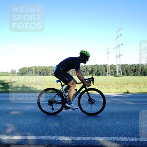 07.09.2025 - 19. Norderstedt Triathlon Michael Burmester http://msf.ph/oto/8854822 07.09.2025 16:25:37 Radfahren 384 meine-sportfotos.de