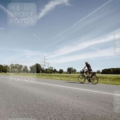 07.09.2025 - 19. Norderstedt Triathlon Michael Burmester http://msf.ph/oto/8854845 07.09.2025 12:01:38 Radfahren 695 meine-sportfotos.de