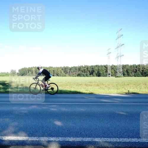 07.09.2025 - 19. Norderstedt Triathlon Michael Burmester http://msf.ph/oto/8854850 07.09.2025 16:27:04 Radfahren 1516 meine-sportfotos.de