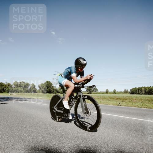 07.09.2025 - 19. Norderstedt Triathlon Michael Burmester http://msf.ph/oto/8854854 07.09.2025 15:04:17 Radfahren 444, 467 meine-sportfotos.de