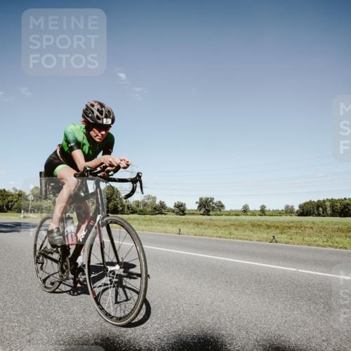 07.09.2025 - 19. Norderstedt Triathlon Michael Burmester http://msf.ph/oto/8854857 07.09.2025 15:04:18 Radfahren 444, 467 meine-sportfotos.de