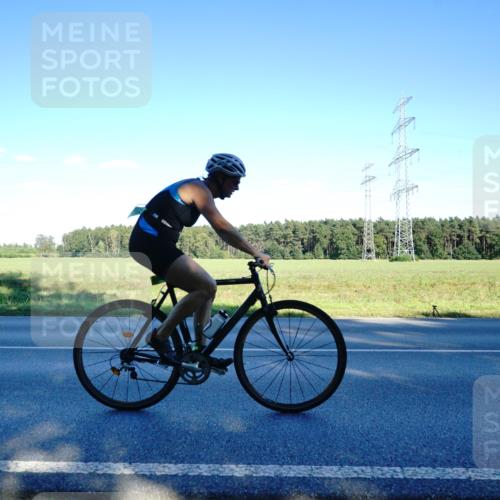 07.09.2025 - 19. Norderstedt Triathlon Michael Burmester http://msf.ph/oto/8854858 07.09.2025 16:27:09 Radfahren 380, 934, 1106, 1516 meine-sportfotos.de