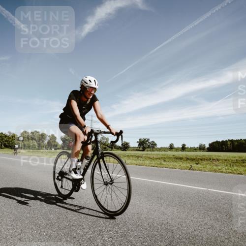 07.09.2025 - 19. Norderstedt Triathlon Michael Burmester http://msf.ph/oto/8854866 07.09.2025 12:01:51 Radfahren 1213 meine-sportfotos.de