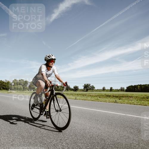 07.09.2025 - 19. Norderstedt Triathlon Michael Burmester http://msf.ph/oto/8854877 07.09.2025 12:01:59 Radfahren 696, 738, 845 meine-sportfotos.de