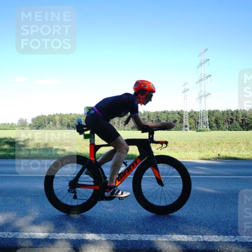 07.09.2025 - 19. Norderstedt Triathlon Michael Burmester http://msf.ph/oto/8854878 07.09.2025 16:28:34 Radfahren 1613 meine-sportfotos.de