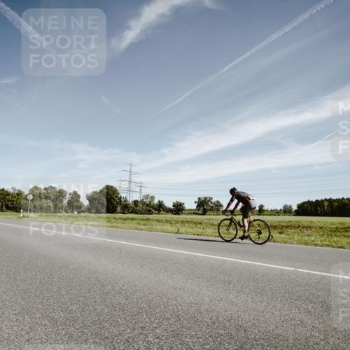 07.09.2025 - 19. Norderstedt Triathlon Michael Burmester http://msf.ph/oto/8854884 07.09.2025 12:02:08 Radfahren  meine-sportfotos.de
