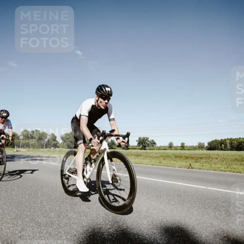 07.09.2025 - 19. Norderstedt Triathlon Michael Burmester http://msf.ph/oto/8854892 07.09.2025 15:04:34 Radfahren 407, 420, 1491 meine-sportfotos.de