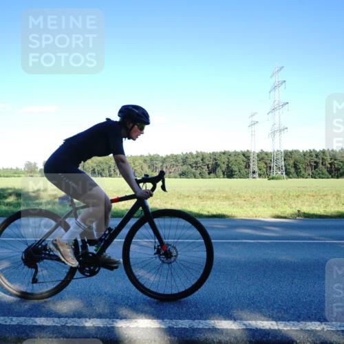 07.09.2025 - 19. Norderstedt Triathlon Michael Burmester http://msf.ph/oto/8854920 07.09.2025 16:30:29 Radfahren 941 meine-sportfotos.de