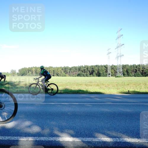 07.09.2025 - 19. Norderstedt Triathlon Michael Burmester http://msf.ph/oto/8854938 07.09.2025 16:31:41 Radfahren 886, 890 meine-sportfotos.de