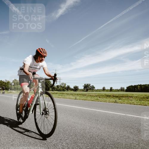 07.09.2025 - 19. Norderstedt Triathlon Michael Burmester http://msf.ph/oto/8854941 07.09.2025 12:02:48 Radfahren 210, 728, 780, 1237 meine-sportfotos.de
