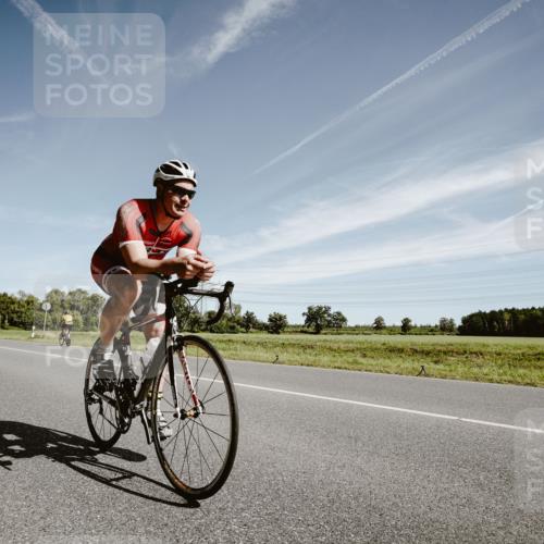 07.09.2025 - 19. Norderstedt Triathlon Michael Burmester http://msf.ph/oto/8854955 07.09.2025 12:02:52 Radfahren 210, 728, 851, 1249 meine-sportfotos.de