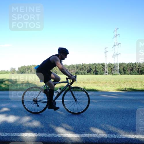 07.09.2025 - 19. Norderstedt Triathlon Michael Burmester http://msf.ph/oto/8854963 07.09.2025 16:32:52 Radfahren 929 meine-sportfotos.de