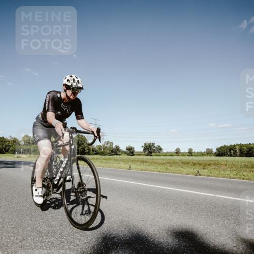 07.09.2025 - 19. Norderstedt Triathlon Michael Burmester http://msf.ph/oto/8854967 07.09.2025 15:05:47 Radfahren 448, 453, 1503 meine-sportfotos.de