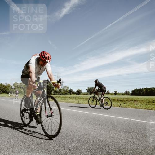 07.09.2025 - 19. Norderstedt Triathlon Michael Burmester http://msf.ph/oto/8854969 07.09.2025 12:02:59 Radfahren 253, 282, 826 meine-sportfotos.de
