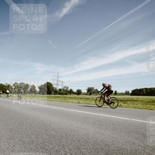 07.09.2025 - 19. Norderstedt Triathlon Michael Burmester http://msf.ph/oto/8854976 07.09.2025 12:03:00 Radfahren 253, 282, 826 meine-sportfotos.de