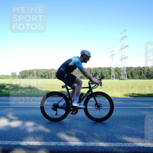 07.09.2025 - 19. Norderstedt Triathlon Michael Burmester http://msf.ph/oto/8854981 07.09.2025 16:35:04 Radfahren 386, 1420 meine-sportfotos.de