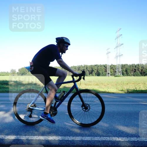 07.09.2025 - 19. Norderstedt Triathlon Michael Burmester http://msf.ph/oto/8855011 07.09.2025 16:37:22 Radfahren 1418, 1437 meine-sportfotos.de