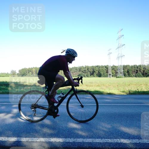 07.09.2025 - 19. Norderstedt Triathlon Michael Burmester http://msf.ph/oto/8855013 07.09.2025 16:37:31 Radfahren 1515 meine-sportfotos.de