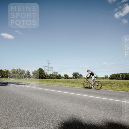 07.09.2025 - 19. Norderstedt Triathlon Michael Burmester http://msf.ph/oto/8855031 07.09.2025 15:06:37 Radfahren 427 meine-sportfotos.de