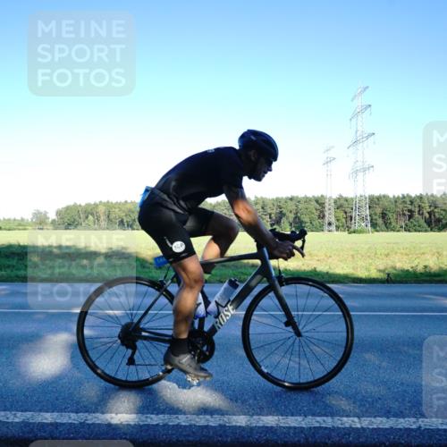 07.09.2025 - 19. Norderstedt Triathlon Michael Burmester http://msf.ph/oto/8855050 07.09.2025 16:43:12 Radfahren 1448 meine-sportfotos.de