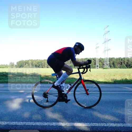 07.09.2025 - 19. Norderstedt Triathlon Michael Burmester http://msf.ph/oto/8855054 07.09.2025 16:43:28 Radfahren 371 meine-sportfotos.de