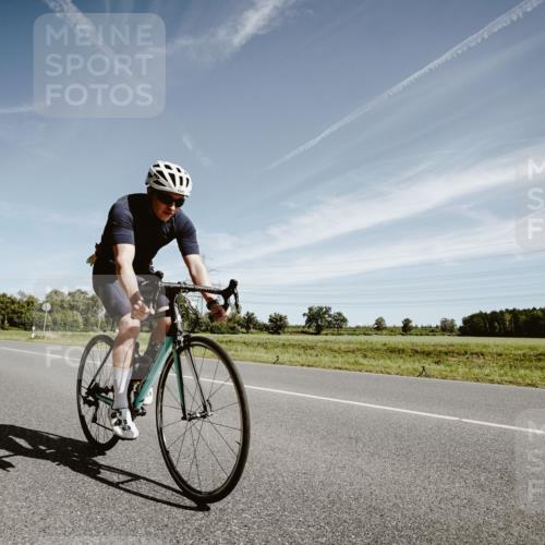 07.09.2025 - 19. Norderstedt Triathlon Michael Burmester http://msf.ph/oto/8855062 07.09.2025 12:03:44 Radfahren 1241 meine-sportfotos.de