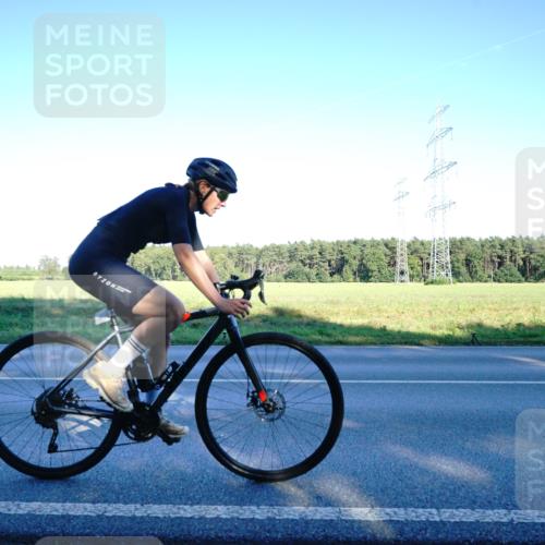 07.09.2025 - 19. Norderstedt Triathlon Michael Burmester http://msf.ph/oto/8855071 07.09.2025 16:45:41 Radfahren 941 meine-sportfotos.de