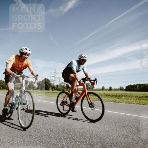 07.09.2025 - 19. Norderstedt Triathlon Michael Burmester http://msf.ph/oto/8855072 07.09.2025 12:03:53 Radfahren 149, 859, 1319 meine-sportfotos.de