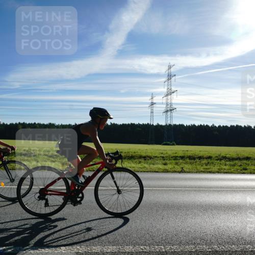 07.09.2025 - 19. Norderstedt Triathlon Michael Burmester http://msf.ph/oto/8855110 07.09.2025 09:37:55 Radfahren 557, 633 meine-sportfotos.de