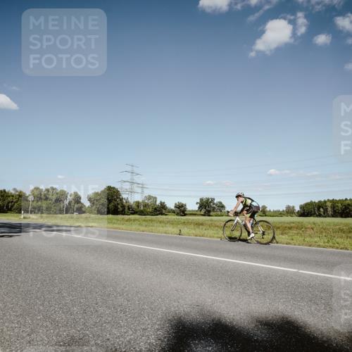 07.09.2025 - 19. Norderstedt Triathlon Michael Burmester http://msf.ph/oto/8855114 07.09.2025 15:07:49 Radfahren 464 meine-sportfotos.de