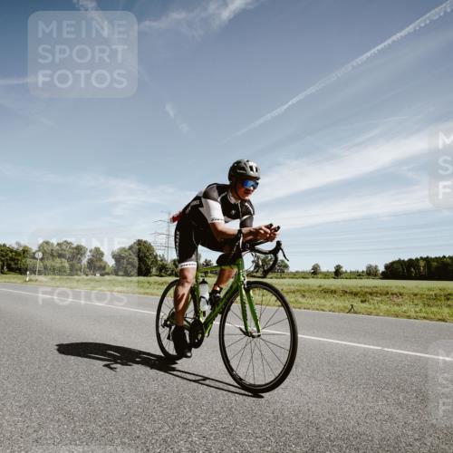 07.09.2025 - 19. Norderstedt Triathlon Michael Burmester http://msf.ph/oto/8855126 07.09.2025 12:04:43 Radfahren 715, 1252 meine-sportfotos.de