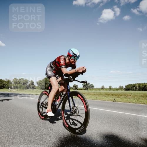 07.09.2025 - 19. Norderstedt Triathlon Michael Burmester http://msf.ph/oto/8855134 07.09.2025 15:08:10 Radfahren 438, 463, 956 meine-sportfotos.de