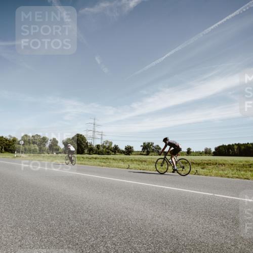 07.09.2025 - 19. Norderstedt Triathlon Michael Burmester http://msf.ph/oto/8855163 07.09.2025 12:05:03 Radfahren 763, 852 meine-sportfotos.de