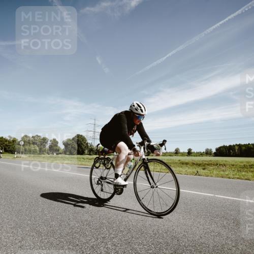 07.09.2025 - 19. Norderstedt Triathlon Michael Burmester http://msf.ph/oto/8855169 07.09.2025 12:05:06 Radfahren 852 meine-sportfotos.de
