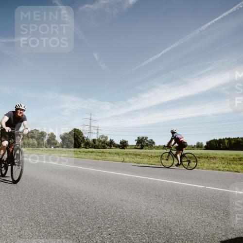 07.09.2025 - 19. Norderstedt Triathlon Michael Burmester http://msf.ph/oto/8855192 07.09.2025 12:05:19 Radfahren 168, 227, 720, 724, 727, 1311, 1339 meine-sportfotos.de