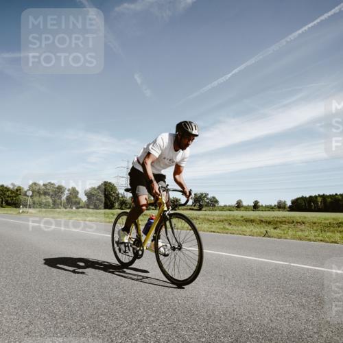 07.09.2025 - 19. Norderstedt Triathlon Michael Burmester http://msf.ph/oto/8855223 07.09.2025 12:05:29 Radfahren 260, 731, 782 meine-sportfotos.de