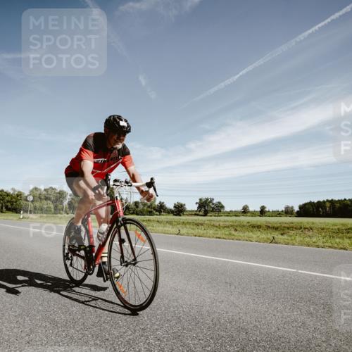 07.09.2025 - 19. Norderstedt Triathlon Michael Burmester http://msf.ph/oto/8855230 07.09.2025 12:05:33 Radfahren 182, 260 meine-sportfotos.de