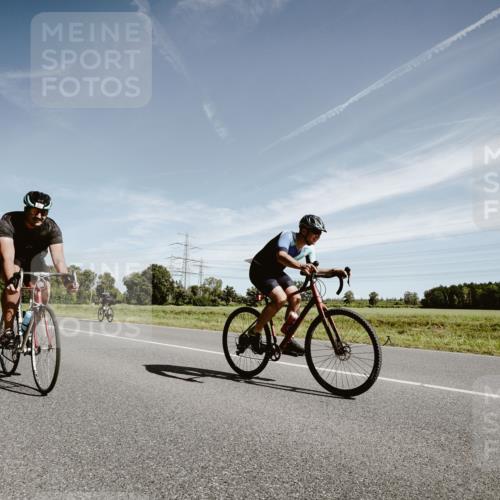 07.09.2025 - 19. Norderstedt Triathlon Michael Burmester http://msf.ph/oto/8855254 07.09.2025 12:05:52 Radfahren 213, 717, 741, 800 meine-sportfotos.de