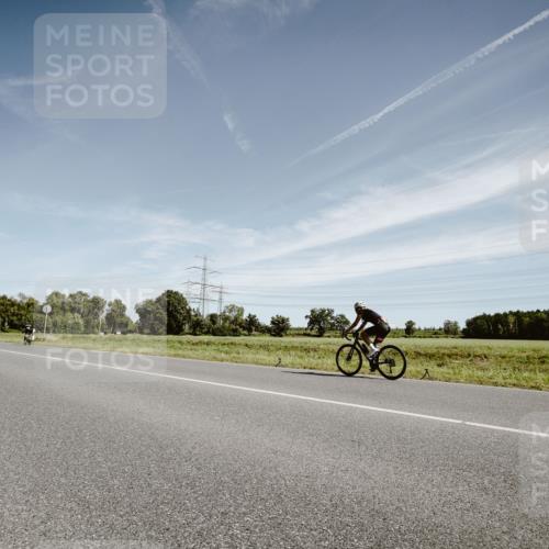 07.09.2025 - 19. Norderstedt Triathlon Michael Burmester http://msf.ph/oto/8855261 07.09.2025 12:05:53 Radfahren 213, 717, 741 meine-sportfotos.de