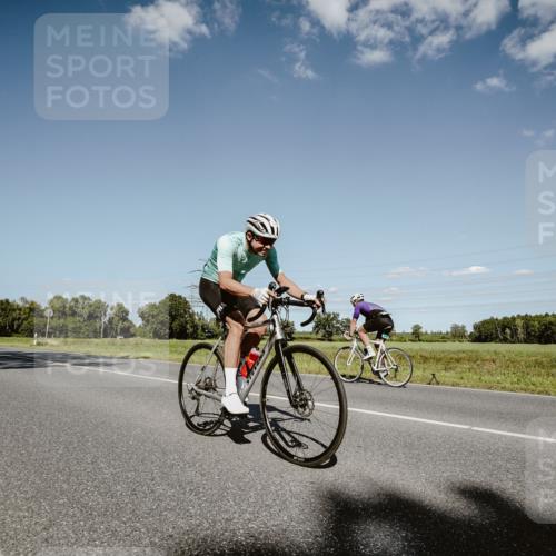 07.09.2025 - 19. Norderstedt Triathlon Michael Burmester http://msf.ph/oto/8855262 07.09.2025 15:09:59 Radfahren 953, 1447 meine-sportfotos.de
