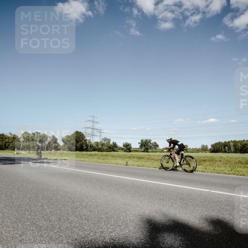 07.09.2025 - 19. Norderstedt Triathlon Michael Burmester http://msf.ph/oto/8855266 07.09.2025 15:10:01 Radfahren 953 meine-sportfotos.de