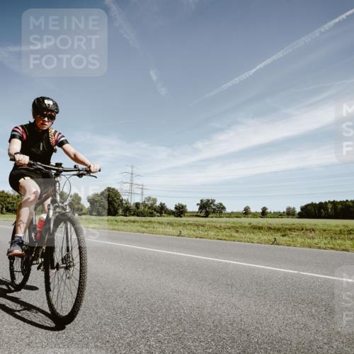07.09.2025 - 19. Norderstedt Triathlon Michael Burmester http://msf.ph/oto/8855305 07.09.2025 12:06:19 Radfahren 299 meine-sportfotos.de
