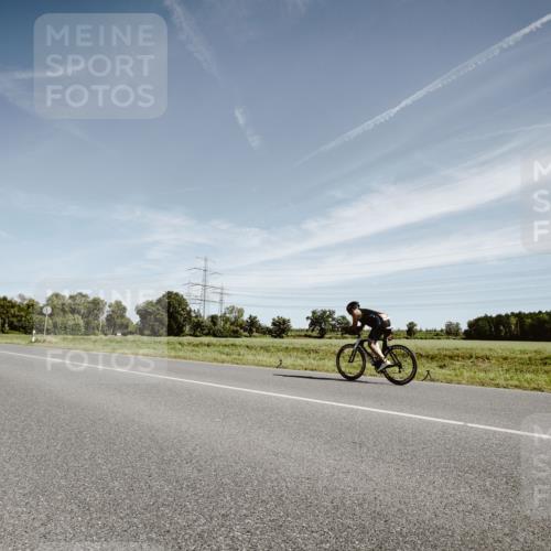 07.09.2025 - 19. Norderstedt Triathlon Michael Burmester http://msf.ph/oto/8855308 07.09.2025 12:06:22 Radfahren 244, 299, 719 meine-sportfotos.de