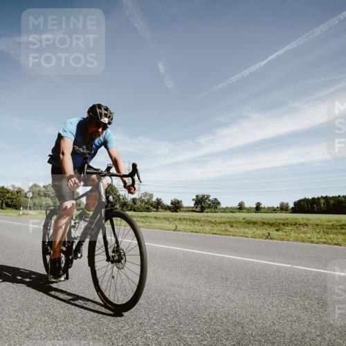 07.09.2025 - 19. Norderstedt Triathlon Michael Burmester http://msf.ph/oto/8855359 07.09.2025 12:07:08 Radfahren 176, 846 meine-sportfotos.de