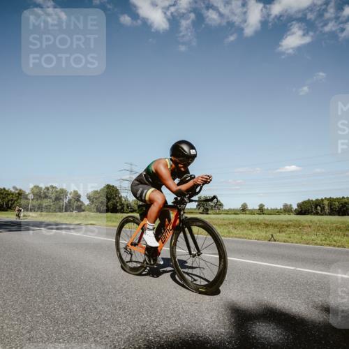 07.09.2025 - 19. Norderstedt Triathlon Michael Burmester http://msf.ph/oto/8855360 07.09.2025 15:10:59 Radfahren 472, 1500 meine-sportfotos.de