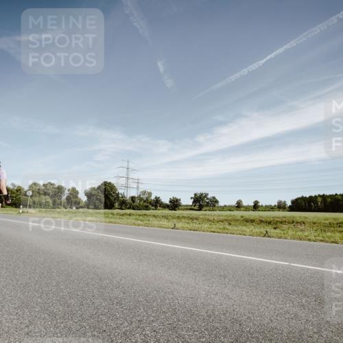 07.09.2025 - 19. Norderstedt Triathlon Michael Burmester http://msf.ph/oto/8855366 07.09.2025 12:07:11 Radfahren 176, 709, 778, 828 meine-sportfotos.de