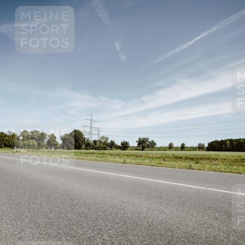07.09.2025 - 19. Norderstedt Triathlon Michael Burmester http://msf.ph/oto/8855400 07.09.2025 12:07:26 Radfahren 861, 1277, 1398 meine-sportfotos.de
