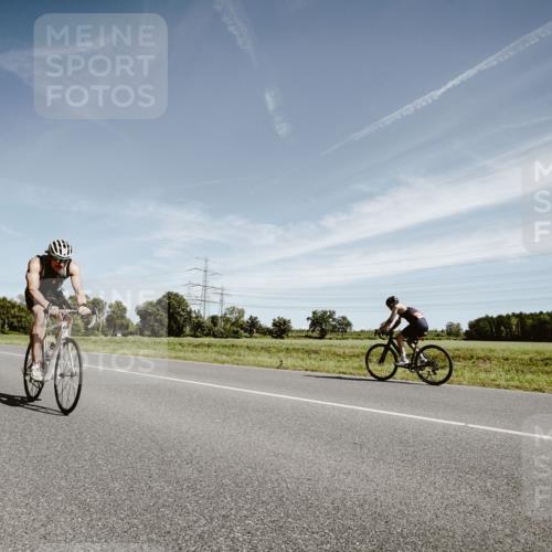 07.09.2025 - 19. Norderstedt Triathlon Michael Burmester http://msf.ph/oto/8855420 07.09.2025 12:07:38 Radfahren 151, 273, 748, 838 meine-sportfotos.de