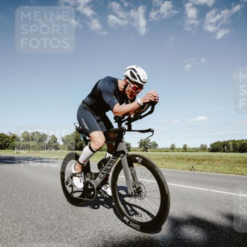 07.09.2025 - 19. Norderstedt Triathlon Michael Burmester http://msf.ph/oto/8855425 07.09.2025 15:12:03 Radfahren 403, 1502 meine-sportfotos.de